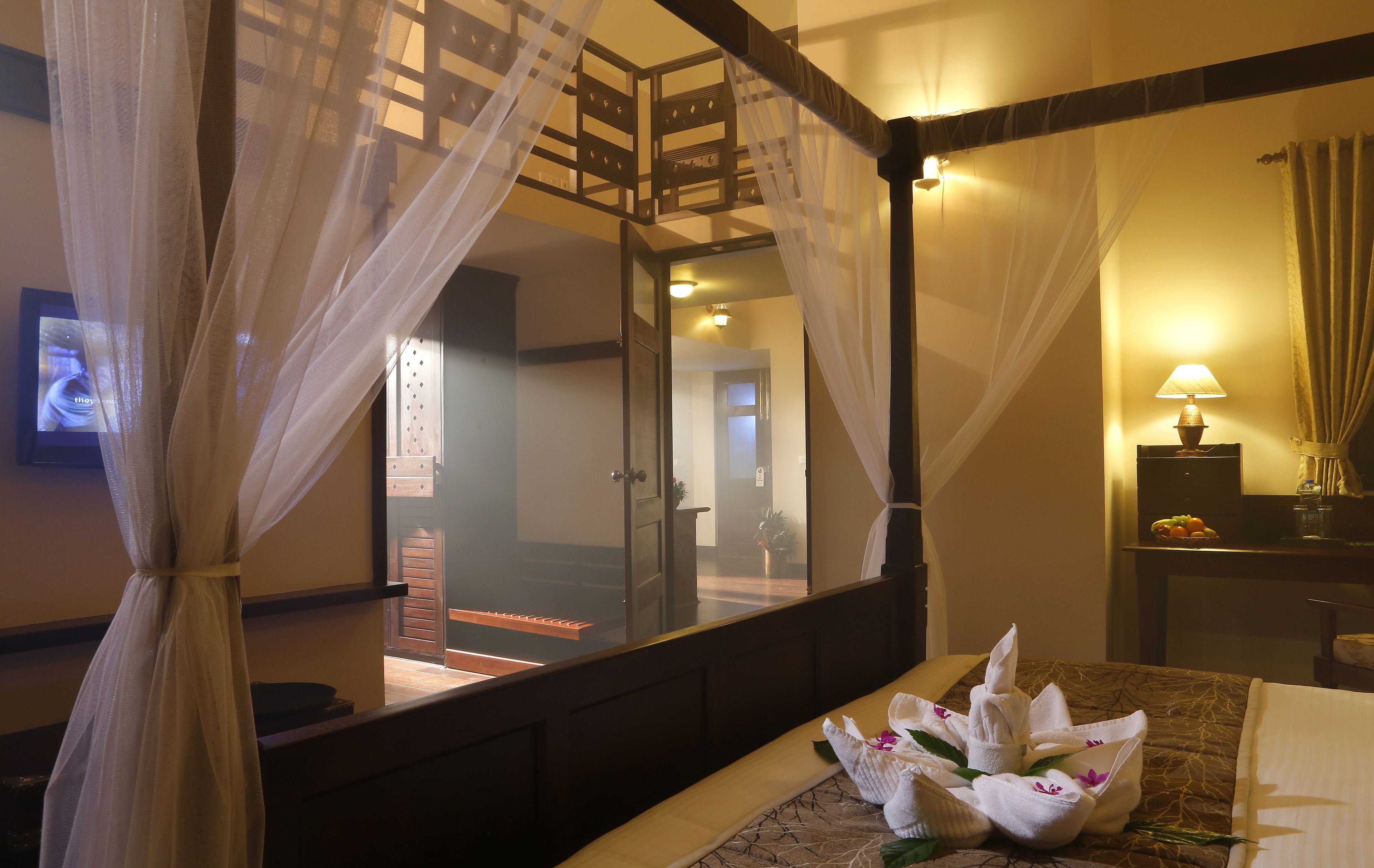 Ropa de cama de alta calidad y minibar 