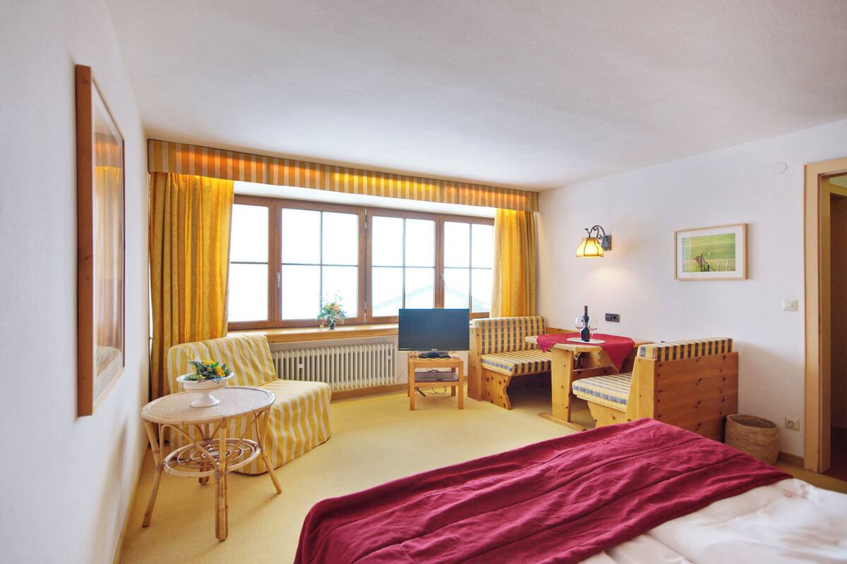 Standard Double Room (Theme) | WiFi (free), individually decorated, individually furnished
