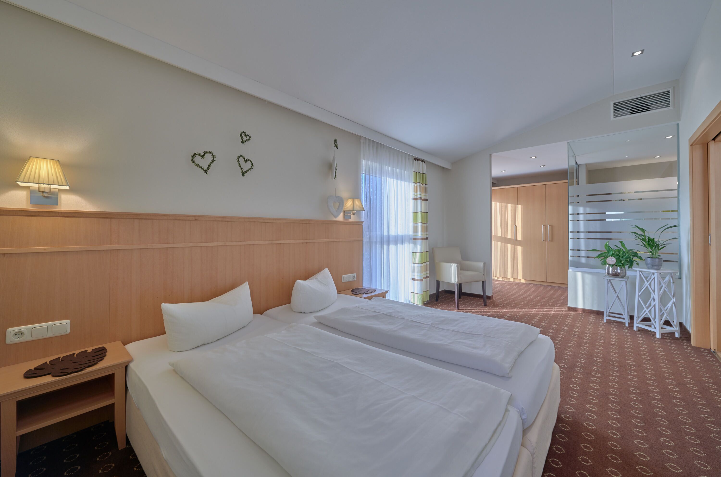 Suite, Balcony | In-room safe, desk, cots/infant beds, free WiFi
