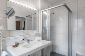Superior-Apartment, Balcony | Bathroom | Shower, hair dryer, towels, soap