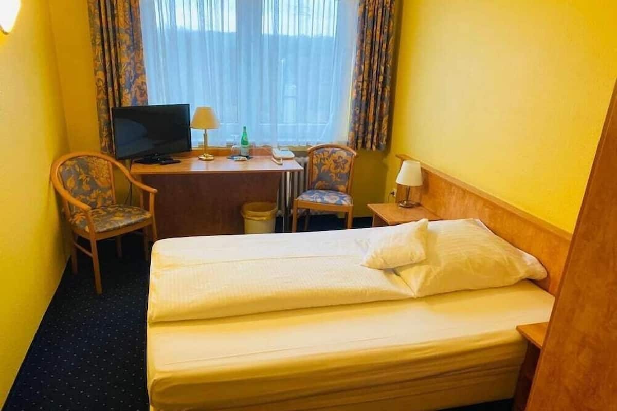 Caja fuerte, wifi gratis, ropa de cama
