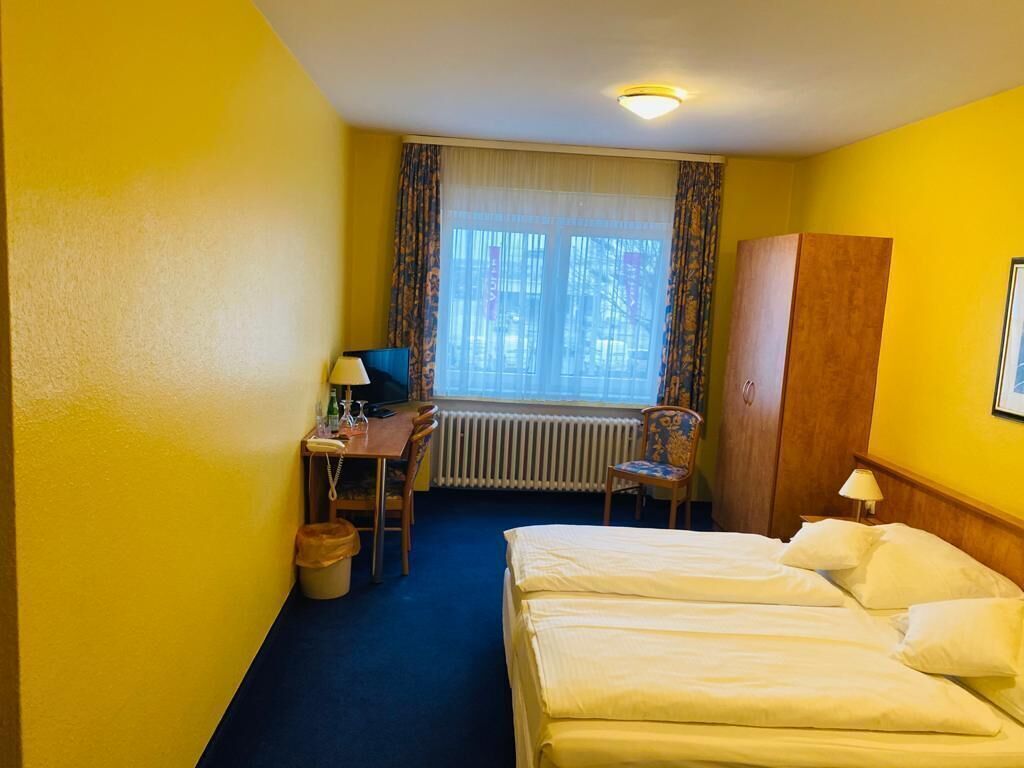 Caja de seguridad en la habitación, wifi gratis y ropa de cama 