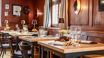 Dinner served, Modern European cuisine, alfresco dining