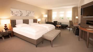 Komfort Plus Doppelzimmer | Hypo-allergenic bedding available, minibar, in-room safe, desk