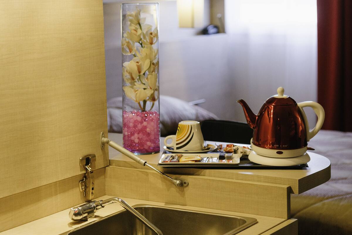 coffee/tea maker, electric kettle