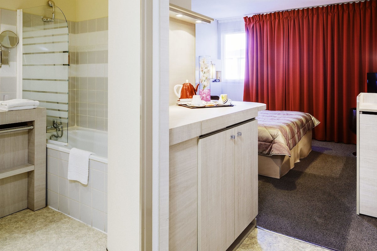 coffee/tea maker, electric kettle