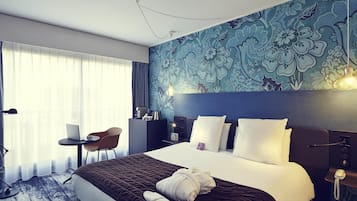 Privilege, Kamar, 1 Tempat Tidur Double | Seprai premium, bantalan ekstra lembut, brankas, dan tirai kedap cahaya