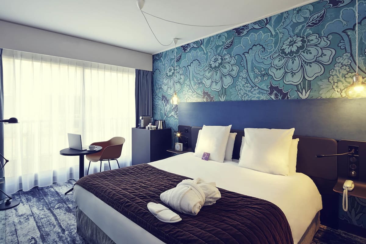 Premium bedding, pillow-top beds, in-room safe, blackout curtains