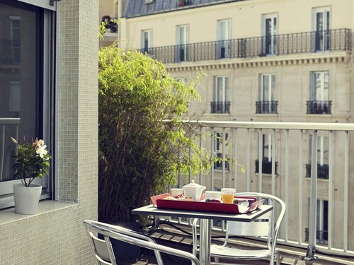 Relais de Lyon by Malone