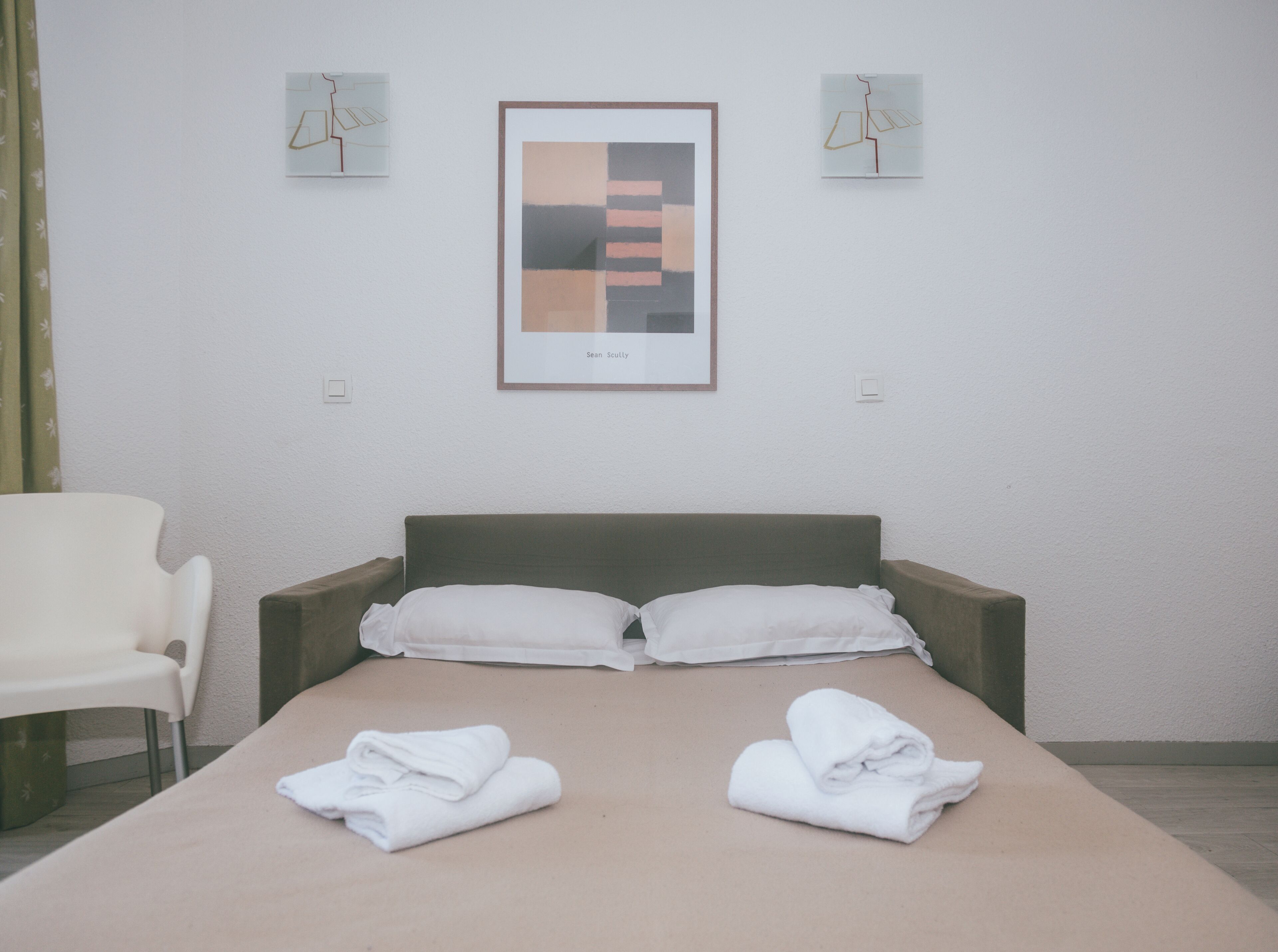 방음 설비, 무료 WiFi, 침대 시트