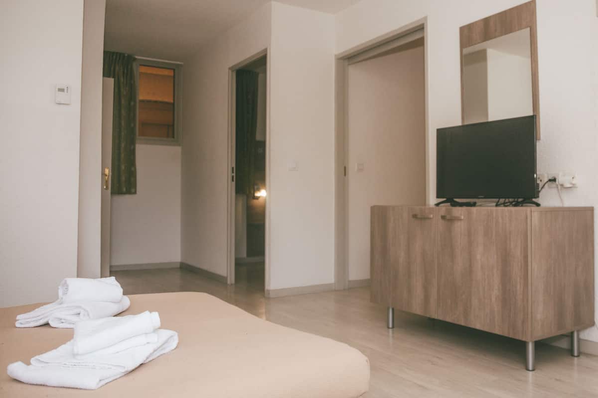 1 bedroom, soundproofing, free WiFi, bed sheets