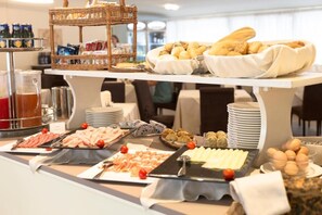 Free daily continental breakfast - Hotel Atlantico (Forte dei Marmi)