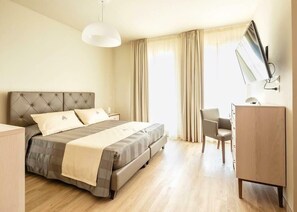 Minibar, in-room safe, desk, soundproofing - Hotel Atlantico (Forte dei Marmi)