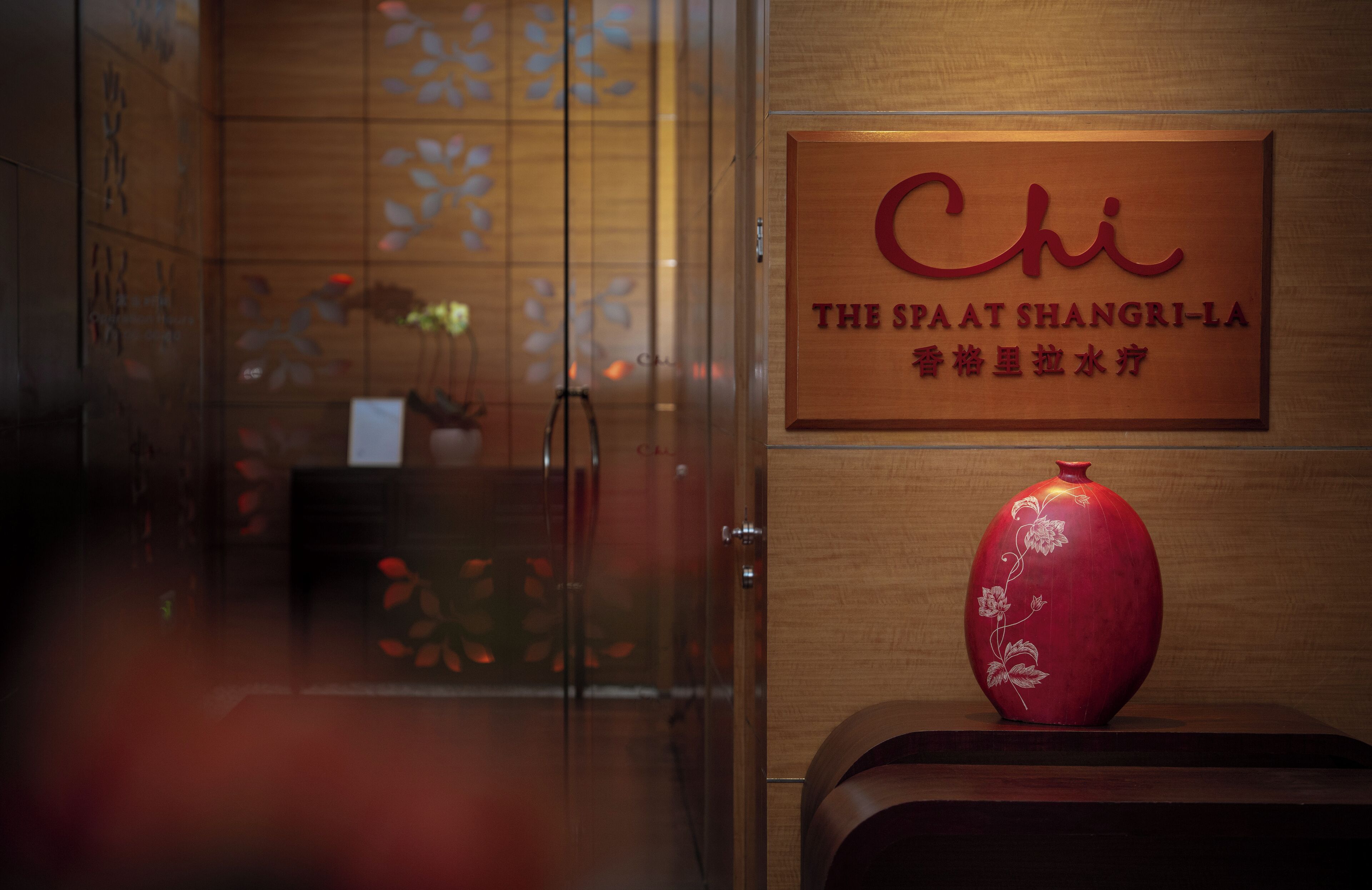 sauna, hot tub, steam room, body treatments, aromatherapy