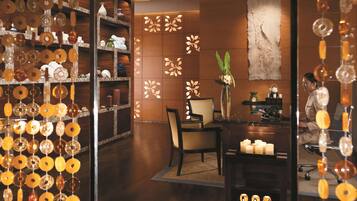 Sauna, hot tub, steam room, body treatments, aromatherapy