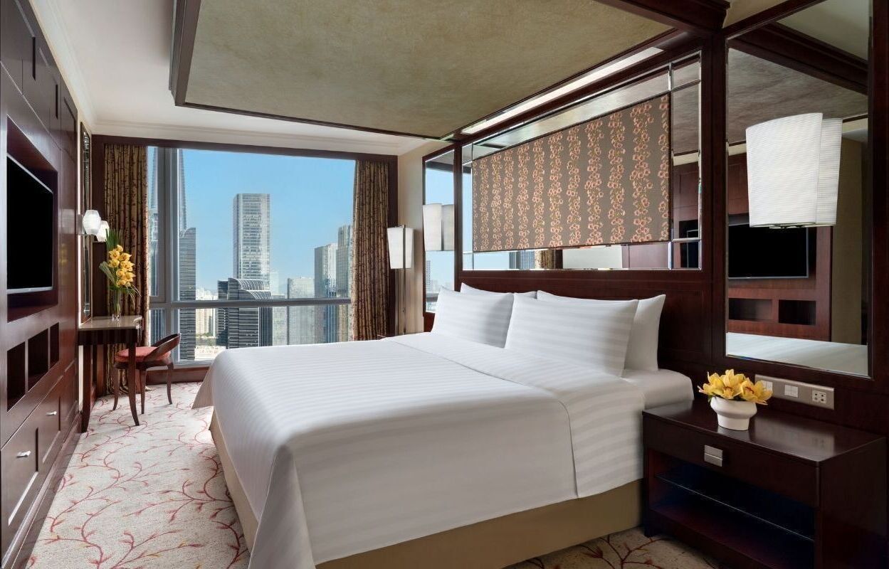 Premium bedding, minibar, in-room safe, desk