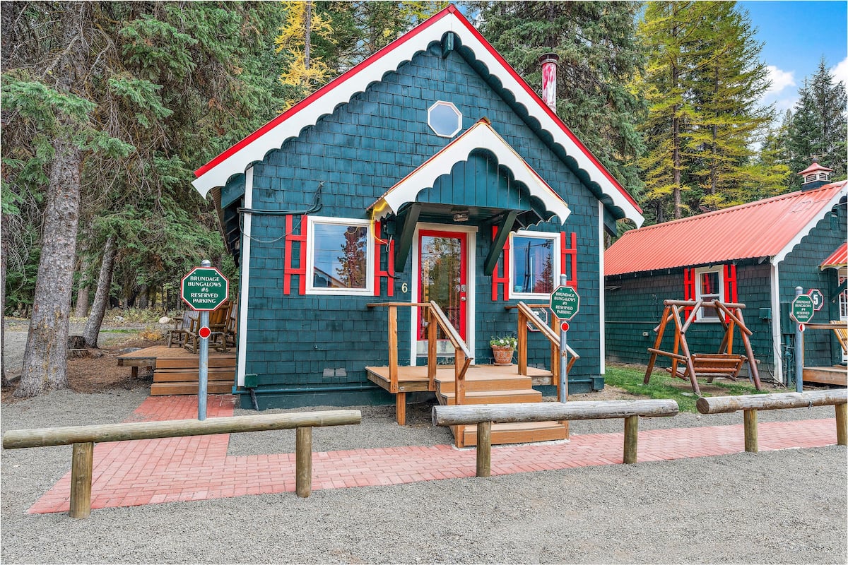 Sockeye Salmon-bungalow | 1 slaapkamer, individueel gedecoreerd, individueel gemeubileerd