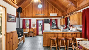 Sockeye salmon bungalow | Individually decorated, individually furnished, blackout drapes