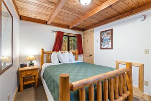 Individually decorated, individually furnished, blackout drapes - Brundage Bungalows (McCall)