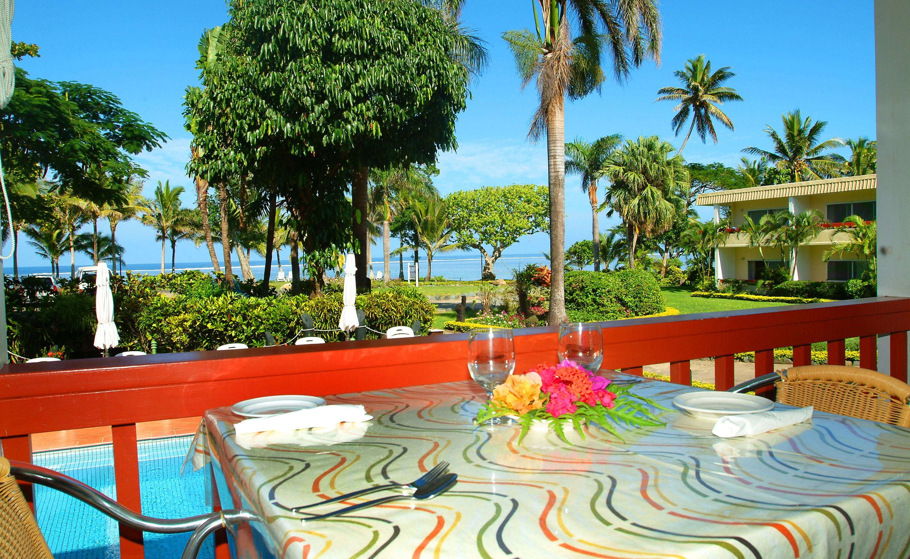 daily cooked-to-order breakfast (fjd 39 per person)