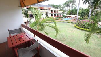 Deluxe Room, 1 Bedroom | View from room