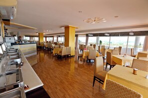 Tägliches nach Wunsch zubereitetes Frühstück (235000 VND pro Person)