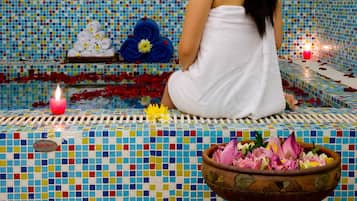 Sauna, tina de hidromasaje y tratamientos corporales