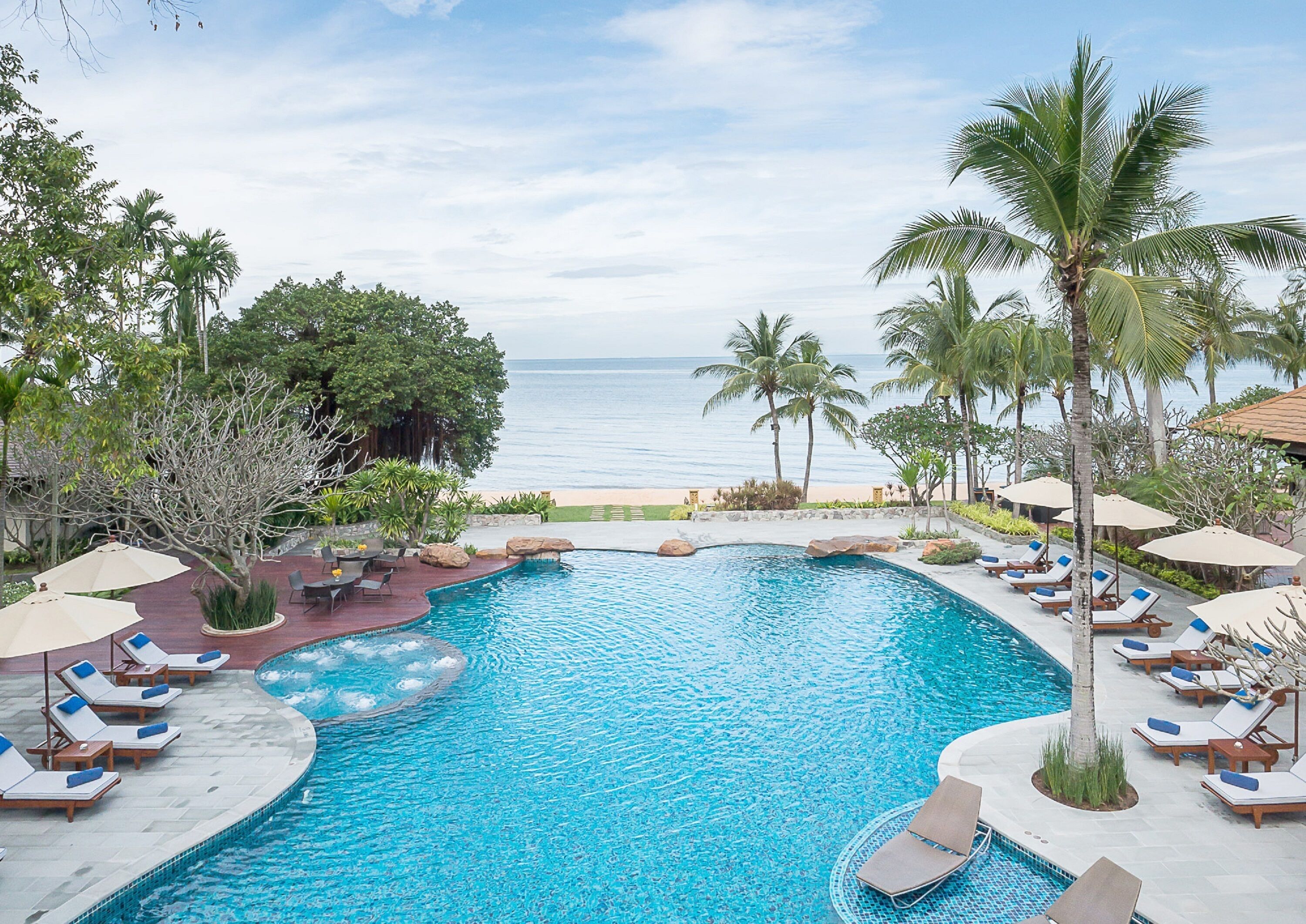 outdoor pool, pool umbrellas