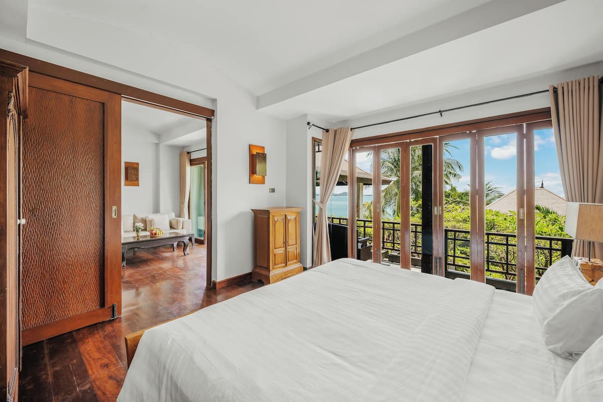 Family Room, 2 Bedrooms | Minibar, in-room safe, desk, blackout drapes