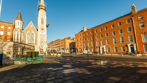 Exterior - Barry’s Hotel Dublin (Dublin)