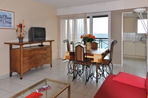 Living area - Residhotel Villa Maupassant (Cannes)