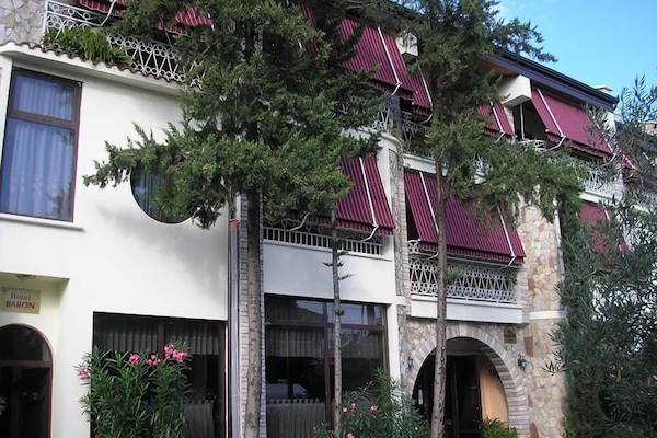 Fachada da propriedade