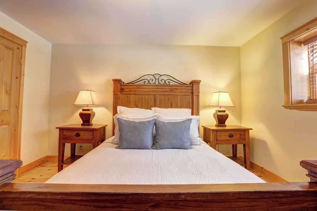 Traditional-Chalet, 3 Schlafzimmer (Rabbit) | 3 Schlafzimmer, hochwertige Bettwaren, individuell dekoriert