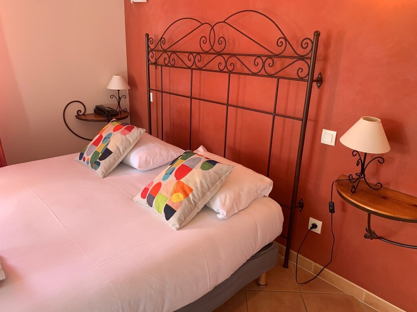 double room | premium bedding, minibar, in-room safe, desk