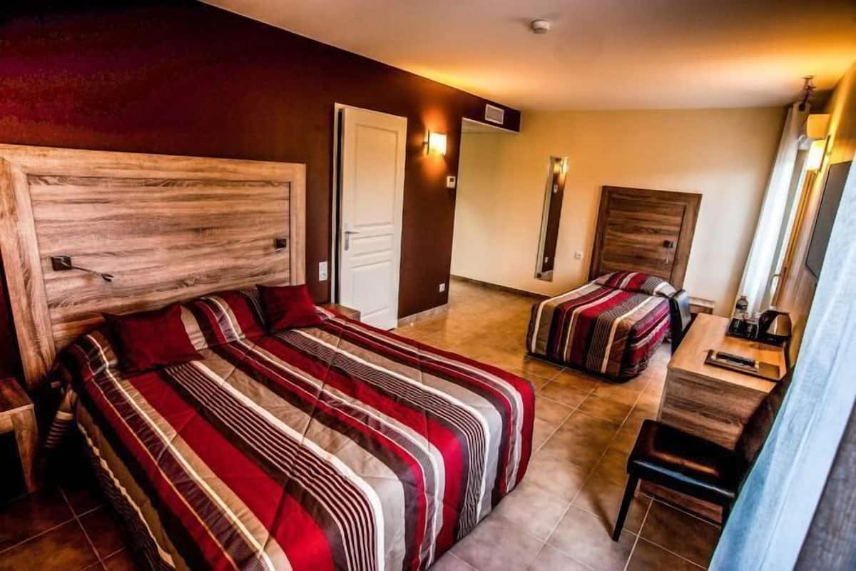 Literie de qualité supérieure, minibar, coffres-forts dans les chambres