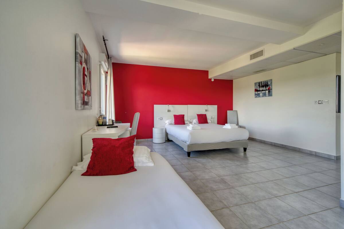 Exclusive Triple Room | Premium bedding, minibar, in-room safe, desk