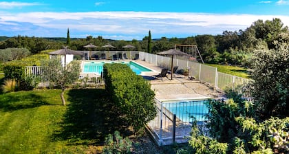 Hotel Restaurant Le Gardon - Pont du Gard