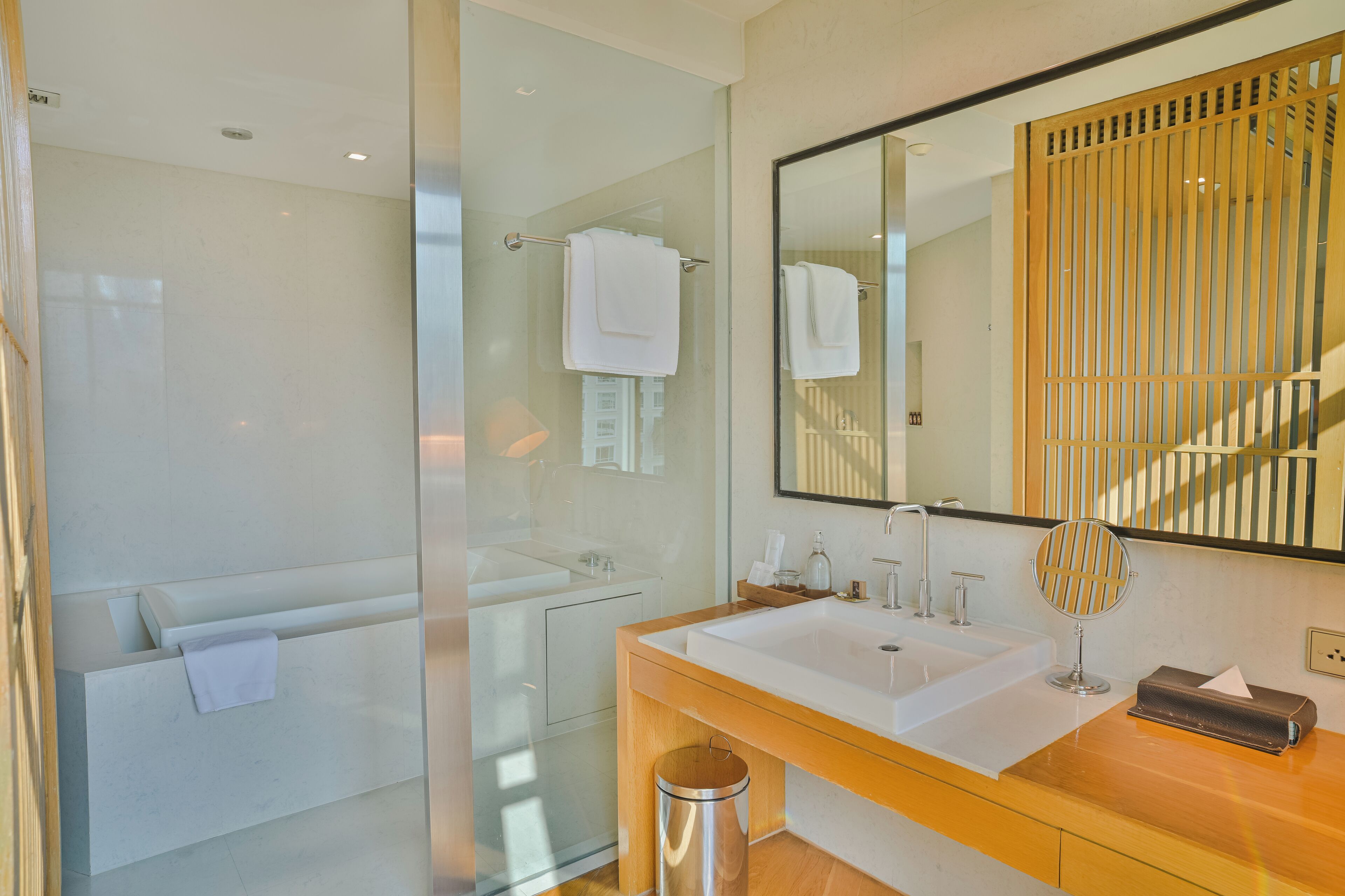 grand deluxe suite | bathroom | separate bathtub and shower, deep-soaking bathtub, rainfall showerhead