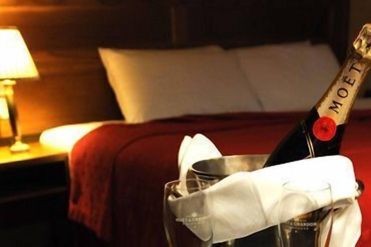 standard room | cots/infant beds, rollaway beds, free wifi, bed sheets