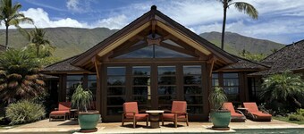 โฮโออิโล เฮาส์