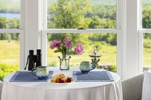 Egyptian cotton sheets, premium bedding, down duvets, pillow-top beds