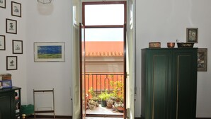 Single Room | Room amenity - La Concordia Bed and Breakfast (Naples)