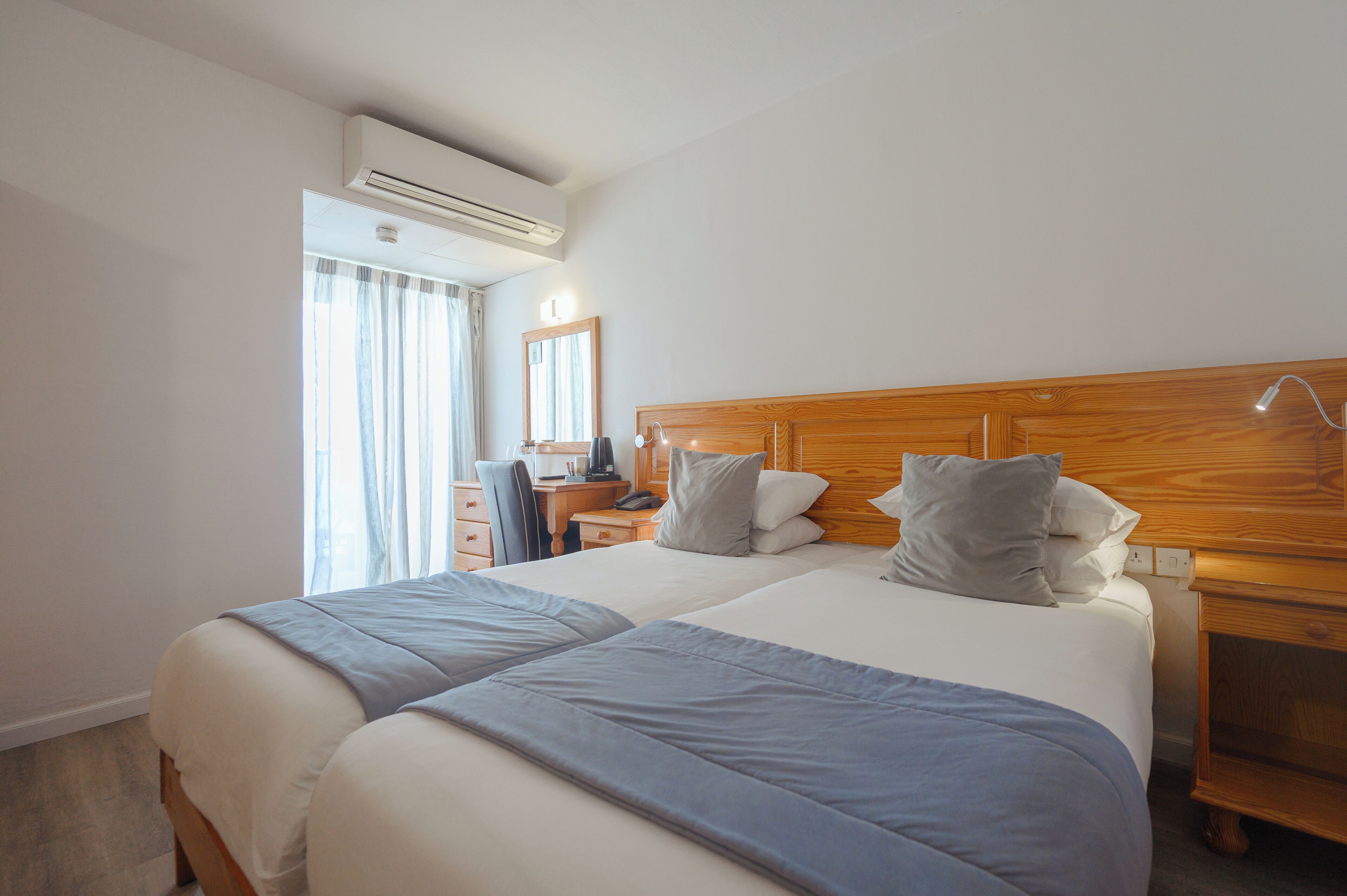 Foto - Gillieru Harbour Hotel