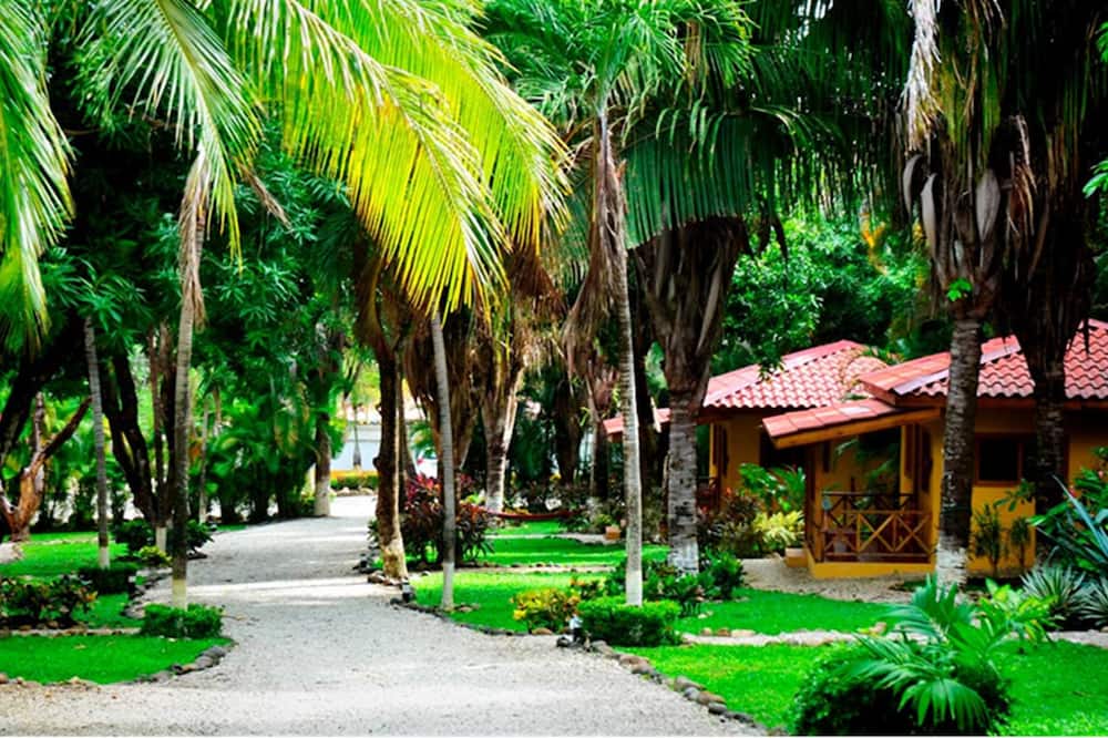 Esencia Hotel & Villas