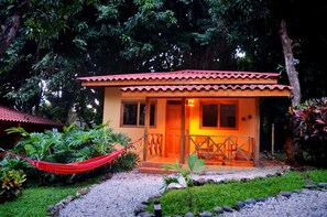 Family Villa | Minibar, in-room safe, desk, iron/ironing board - Esencia Hotel & Villas (Cóbano)