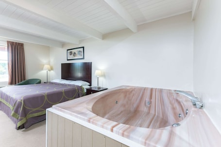 Studio Suite, 1 King Bed, Non Smoking. Super 8 by Wyndham Beaver Falls