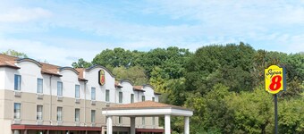 Super 8 by Wyndham Beaver Falls