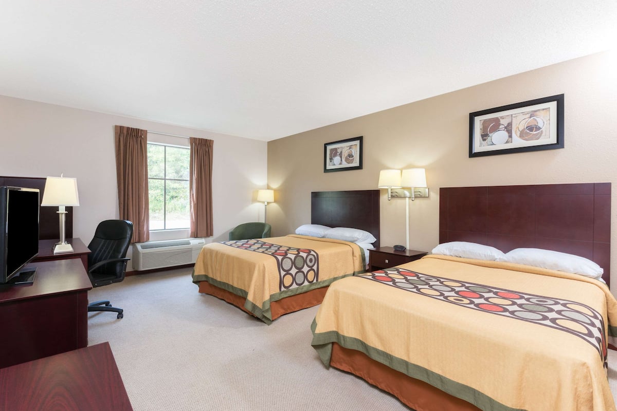 Double Room, 2 Double Beds | Desk, blackout curtains, soundproofing, iron/ironing board