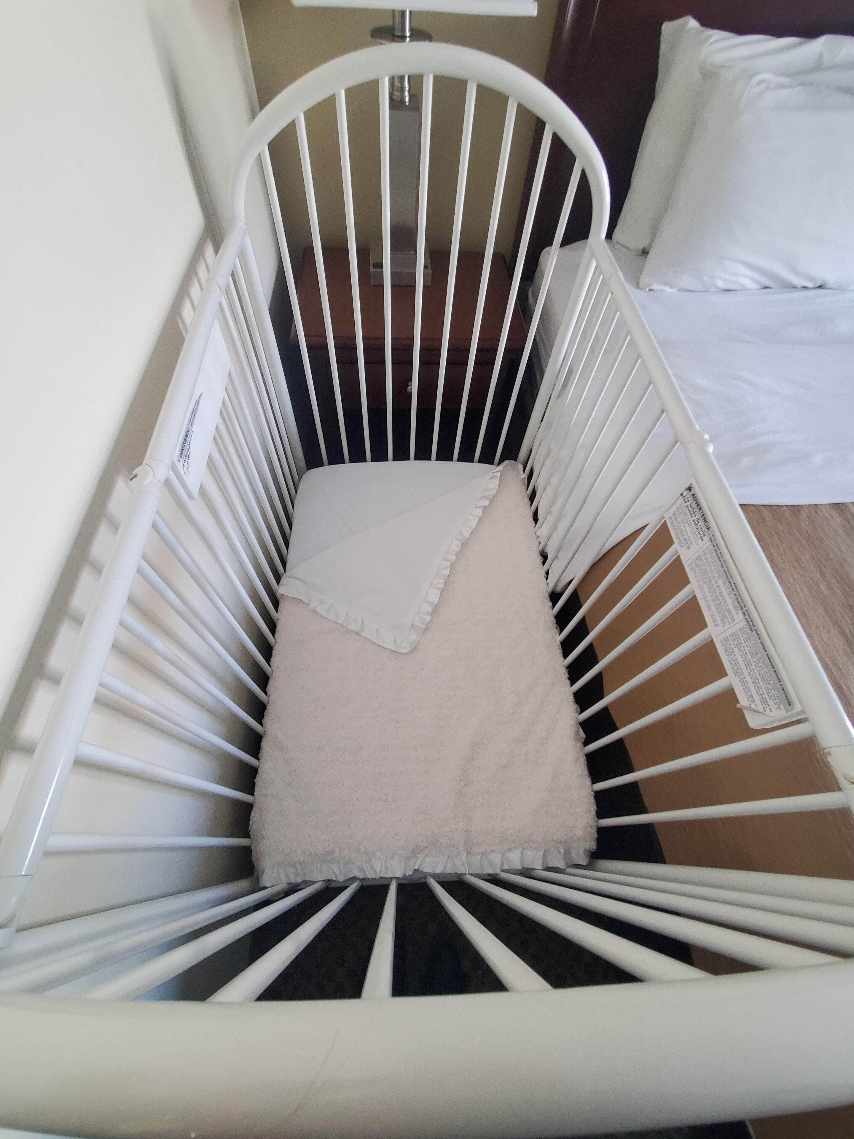 standard room, 1 king bed | blackout curtains, iron/ironing board, free wifi, bed sheets