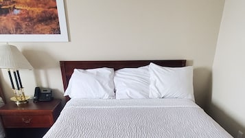 客房, 1 張加大雙人床, 無障礙 | 書桌、手提電腦工作空間、遮光窗簾/窗簾、熨斗/熨衫板